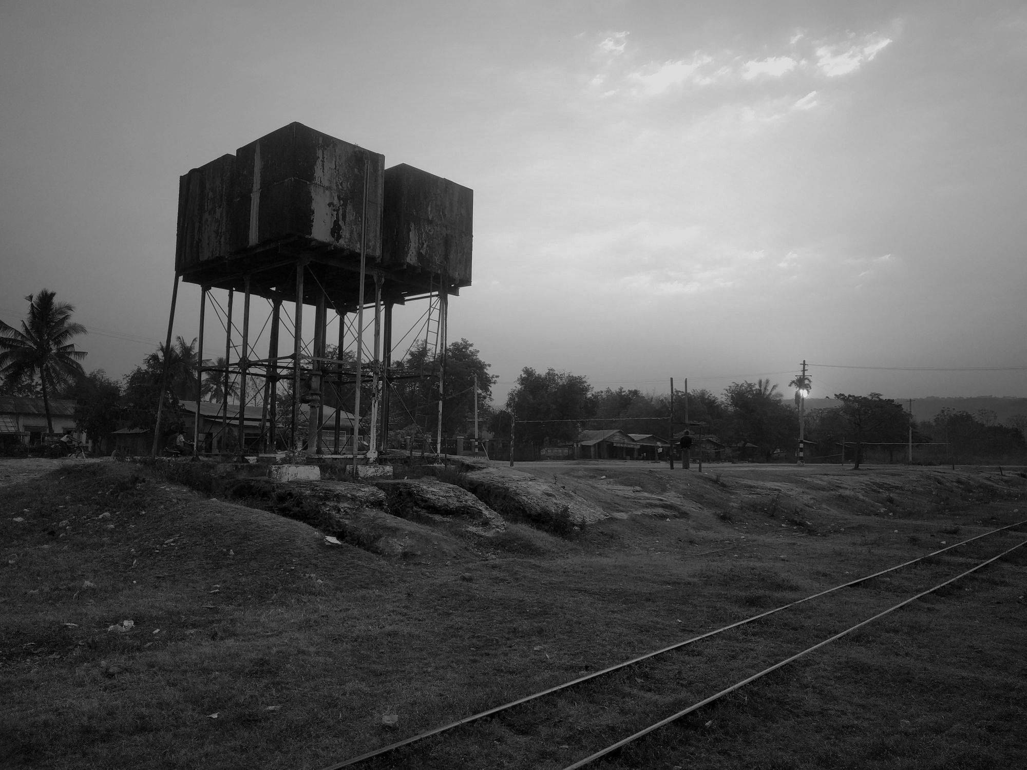 From the borderlands to the centre: land travelling in Myanmar